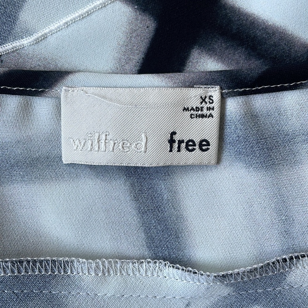 VGC Wilfred Free Black / White Cropped Tank - Size XS - Picture 3 of 5